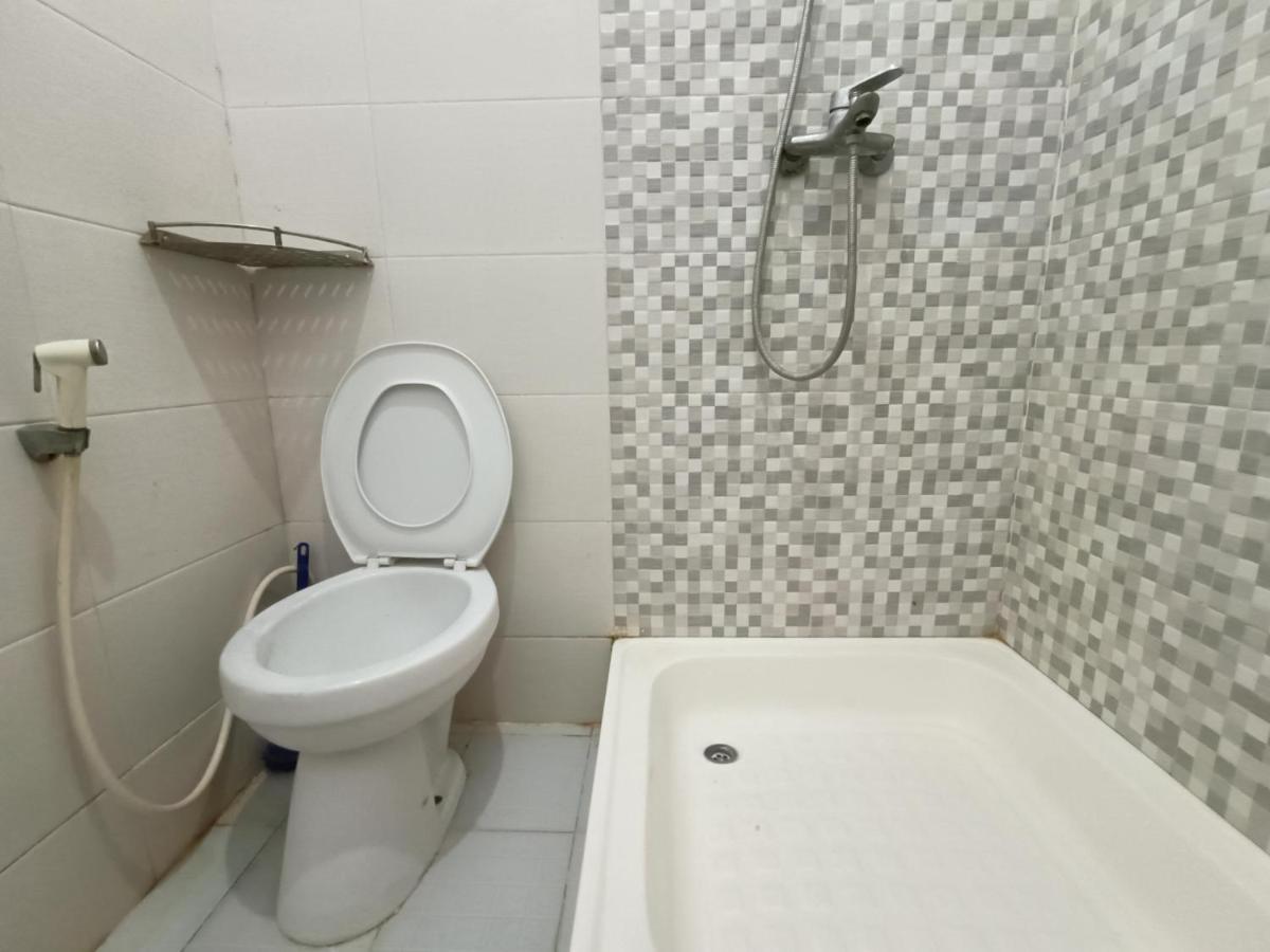 OYO 90583 Balqies Homestay Syariah Makassar Luaran gambar