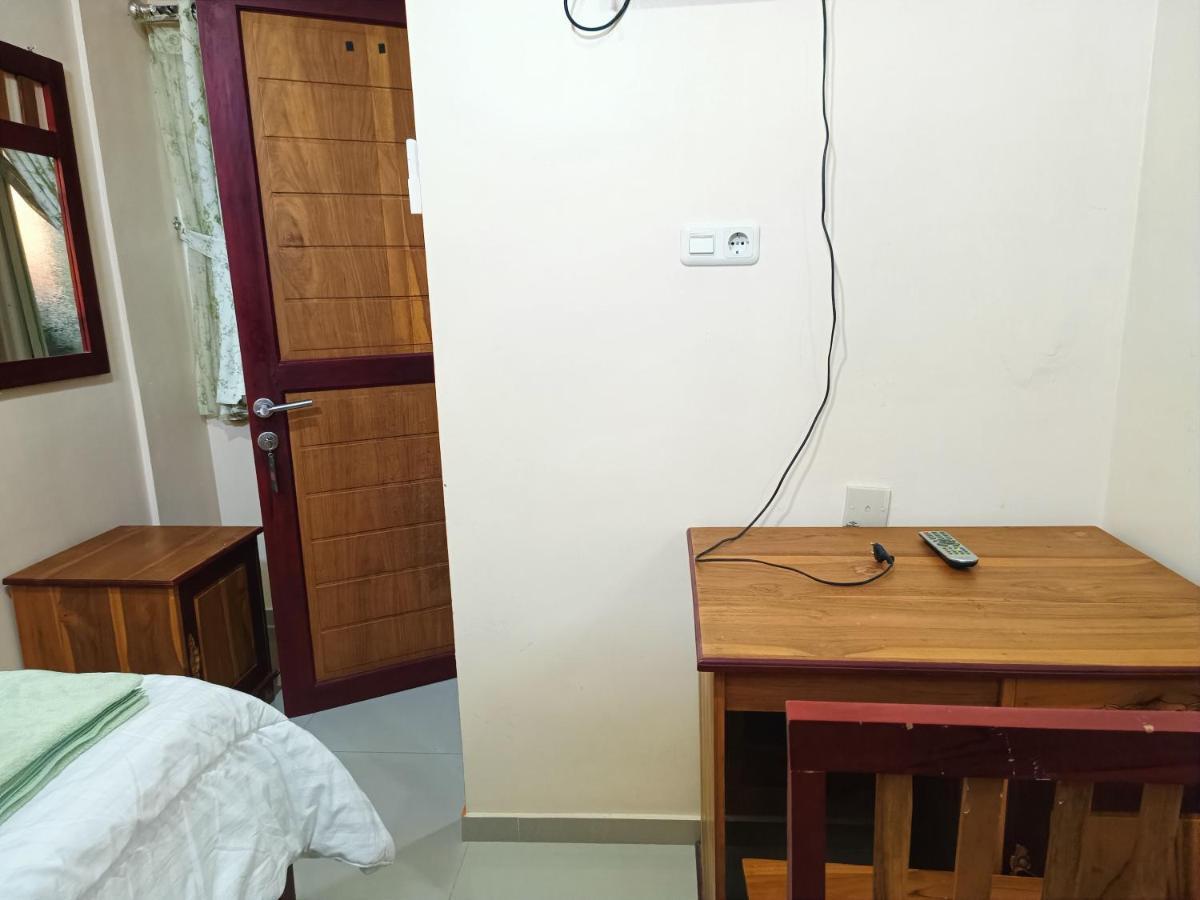 OYO 90583 Balqies Homestay Syariah Makassar Luaran gambar
